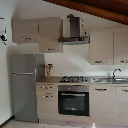 Rouge Et Noir Apartment